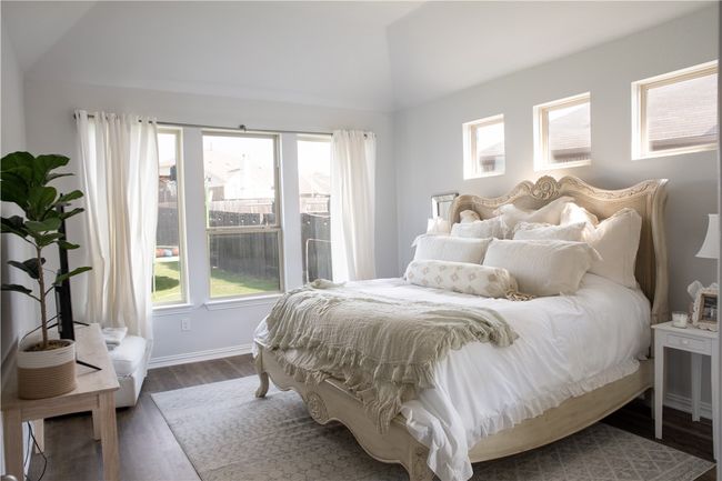 770 Leadtree Loop, House other with 4 bedrooms, 3 bathrooms and 3 parking in Buda TX | Image 17