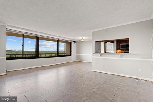 apt-1517-5500 Holmes Run Pkwy, ALEXANDRIA, VA, 22304-2858 | Card Image