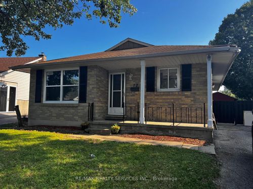 upper-17 Renny Cres, London, ON, N6E2C4 | Card Image