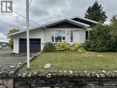 11 Rue De L'École, Kedgwick, NB, E8B1B5 | Card Image