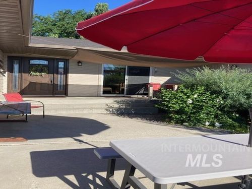 585 S Park Blvd, Ontario, OR, 97914-3346 | Card Image