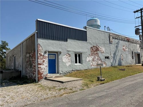 207 N Lyon St, Butler, MO, 64730-2184 | Card Image