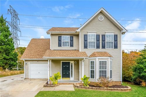 5511 Grapevine Ct, Greensboro, NC, 27405-8511 | Card Image