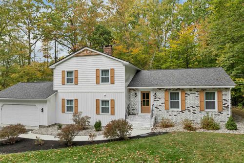 7 Loon St, Wolfeboro, NH, 03894-4308 | Card Image