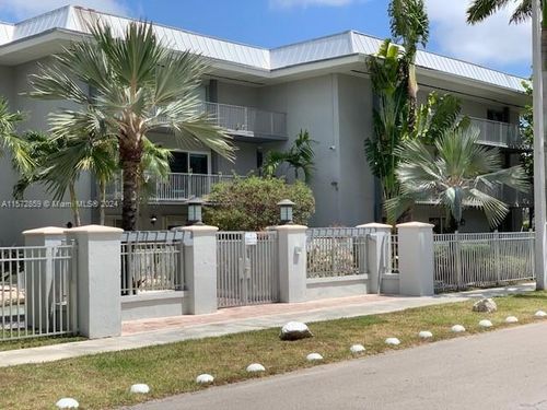 apt-210n-7403 Sw 82nd St, Miami, FL, 33143-7351 | Card Image