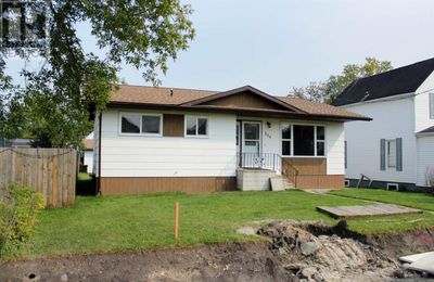 214 3 Rd St, Home with 2 bedrooms, 2 bathrooms and null parking in Rainy River ON | Image 2