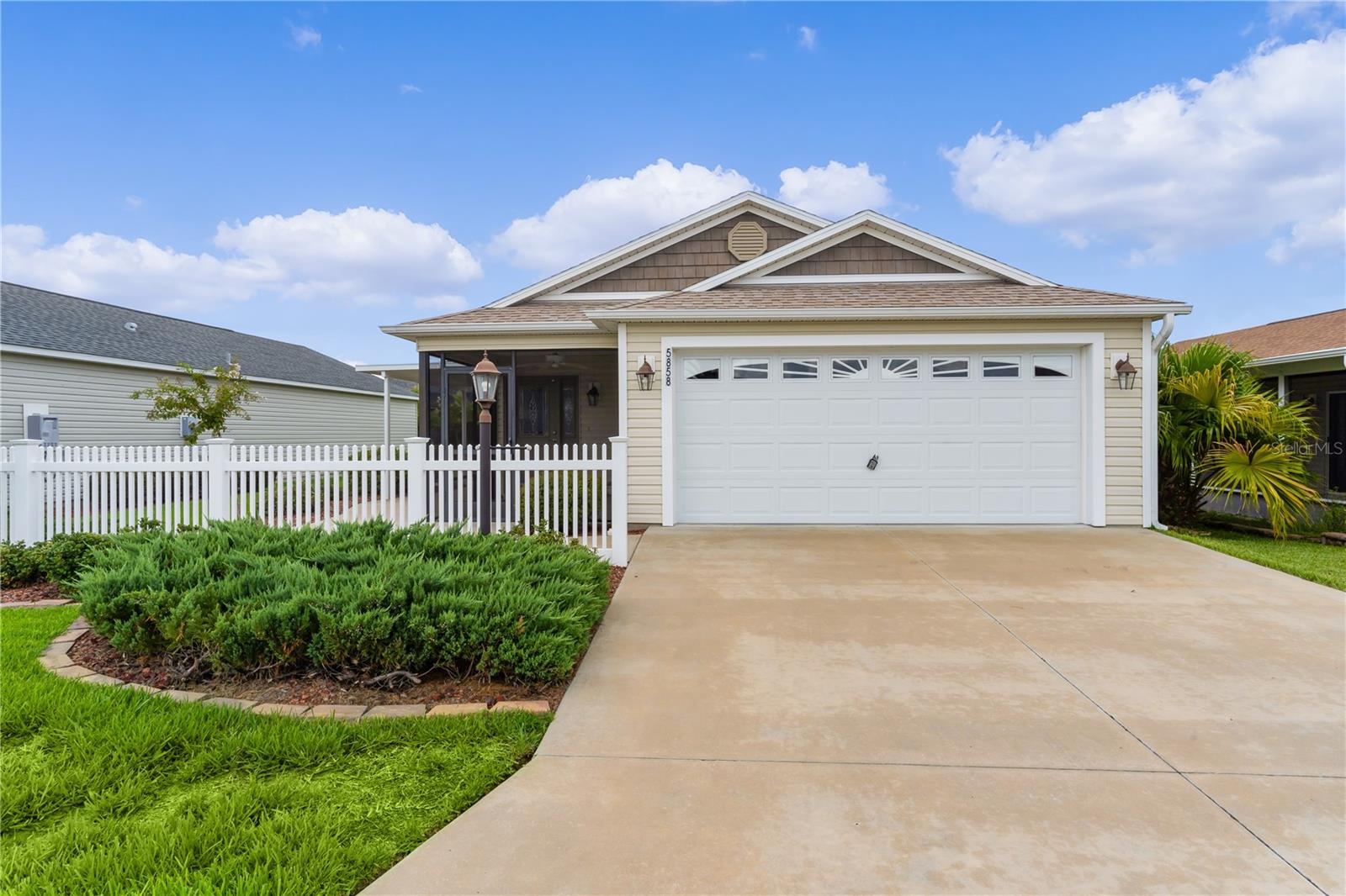 Evatt Pl, The Villages, FL 32163