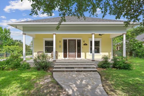 1608 S Church St, Georgetown, TX, 78626-6921 | Card Image