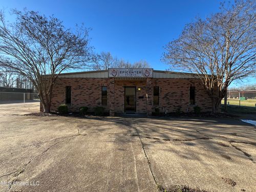 5267 Greenway Drive, Jackson, MS, 39204 | Card Image