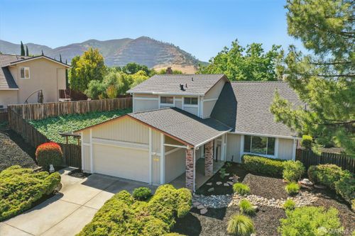 640 Mt Duncan Dr, Clayton, CA, 94517-1652 | Card Image