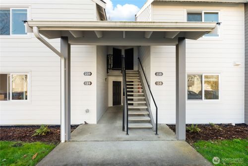 apt-139-4239 Wintergreen Cir, Bellingham, WA, 98226-7661 | Card Image