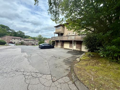 apt-a-210 Oakville Ave, Waterbury, CT, 06708-1628 | Card Image