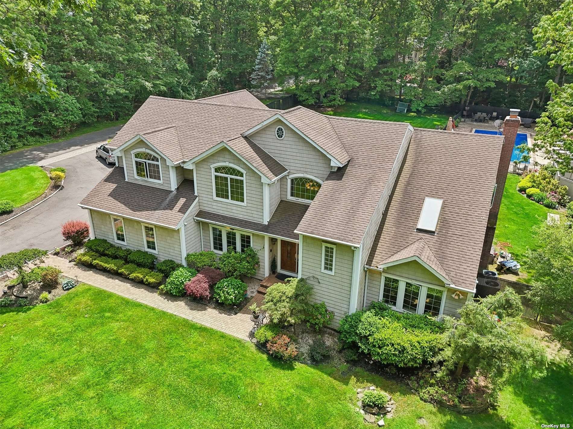 Deforest Rd, Dix Hills, NY 11746