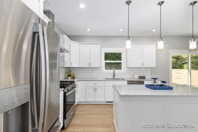3551 Leaf Ln, House other with 3 bedrooms, 3 bathrooms and null parking in Freeport MI | Image 17