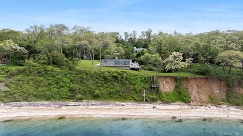 31059 County Road 48, Peconic, NY, 11958-1313 | Card Image