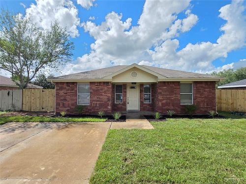 1619 W 18th St, Mission, TX, 78572-7331 | Card Image