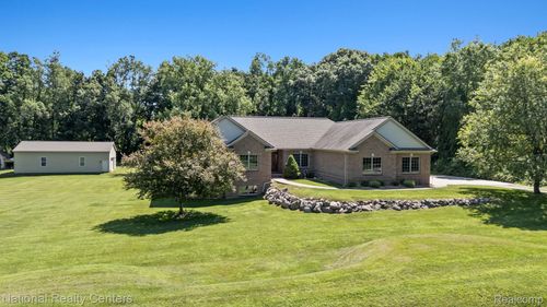 10180 Hadley Rd, Clarkston, MI, 48348-1916 | Card Image