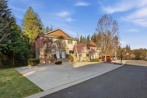 915 W Pirate Ln, Spokane, WA, 99218 | Card Image