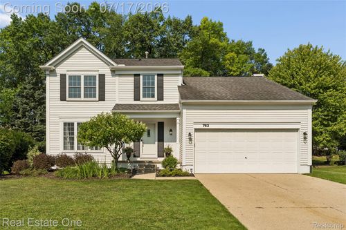 763 Whitney Dr, Rochester Hills, MI, 48307-2865 | Card Image
