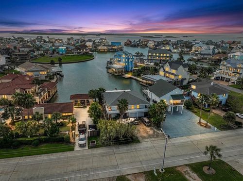 1435 Tiki Dr, Galveston, TX, 77554-8128 | Card Image