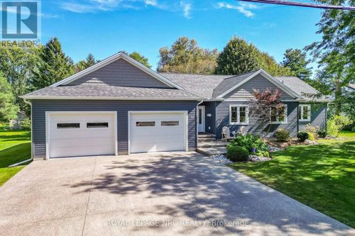 22 Crerar Avenue, Welland (N. Welland), ON, L3C2Z3 | Card Image