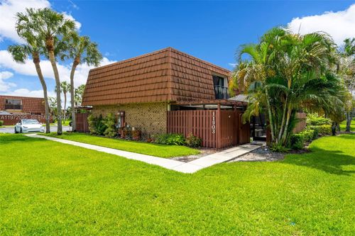11903 Sw 11th Ct, Davie, FL, 33325-3860 | Card Image