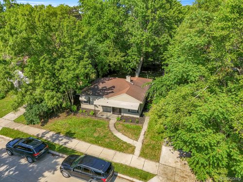 5228 Fletcher St, Wayne, MI, 48184-2018 | Card Image