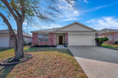 1037 Triple Crown Dr, Fort Worth, TX, 76179-2327 | Card Image