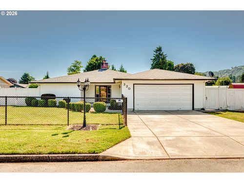 320 Fir Ave, Woodland, WA, 98674 | Card Image