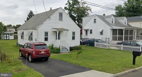 20 Goodyear Ln, BURLINGTON, NJ, 08016-3418 | Card Image