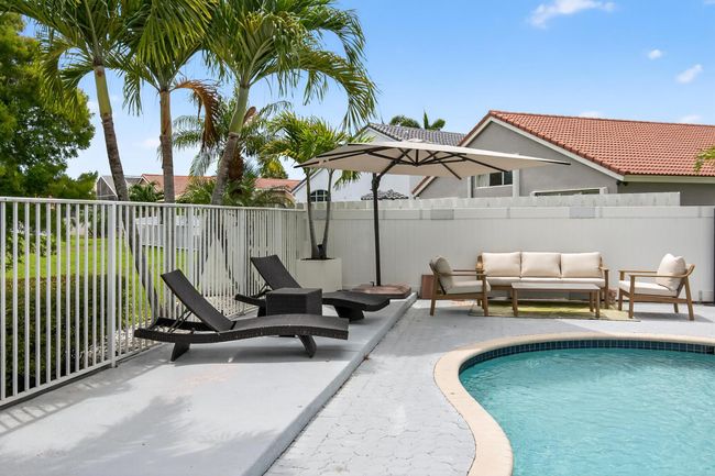 5086 Prairie Dunes Village Cir, House other with 3 bedrooms, 3 bathrooms and null parking in Lake Worth FL | Image 38