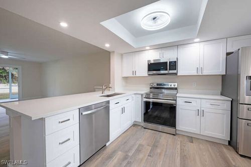 601-140 Cypress Way E, NAPLES, FL, 34110-9230 | Card Image