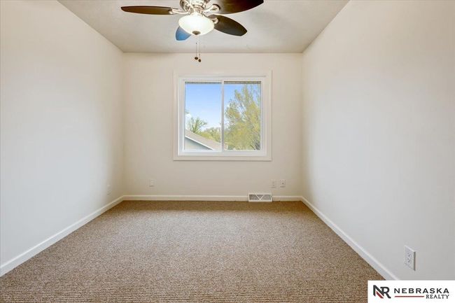 3102 Lynnwood Dr, House other with 4 bedrooms, 4 bathrooms and 2 parking in Bellevue NE | Image 25