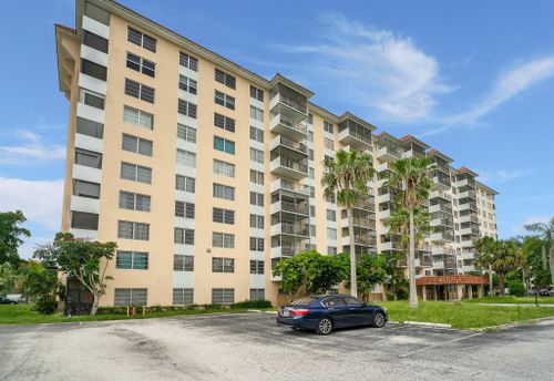 103-4174 Inverrary Dr, Lauderhill, FL, 33319 | Card Image