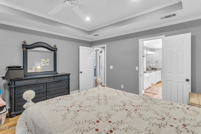 18-web-or-mls-Bradley Bianca 3007 Cross | Image 16