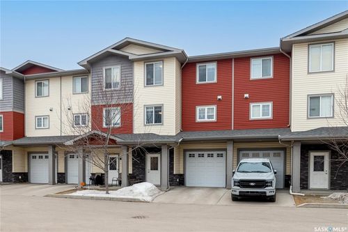 303-3440 Avonhurst Dr, Regina, SK, S4R2E1 | Card Image
