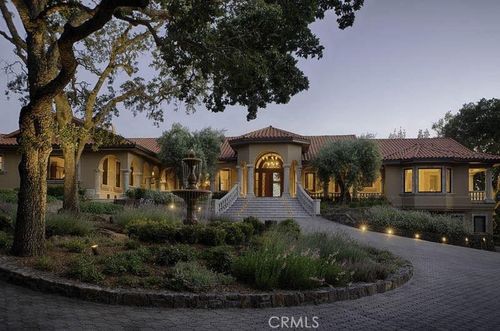 3978 Caroline Ct, Paso Robles, CA, 93446-7067 | Card Image