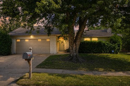 1108 W Vicksburg Pl, Broken Arrow, OK, 74011-2830 | Card Image