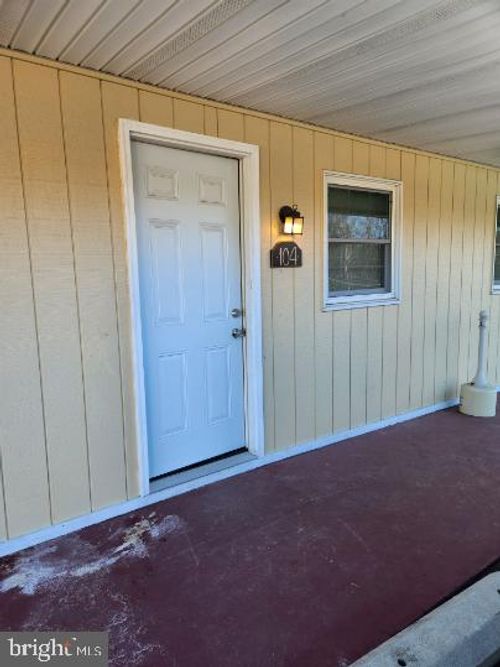 apt-104-9349 Valley Rd, BERKELEY SPRINGS, WV, 25411-7108 | Card Image