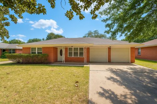 4053 Silverwood Dr, Houston, TX, 77025-5432 | Card Image