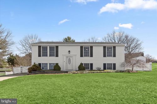 1111 Tall Pines Dr, Westminster, MD, 21157-5842 | Card Image