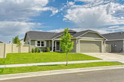 8202 W Quaking Rd, Spokane, WA, 99224-1603 | Card Image