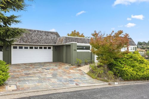 26 Redding Court, Tiburon, CA, 94920 | Card Image