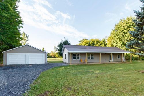 51 Pearl St, Grand Isle, VT, 05458-2007 | Card Image