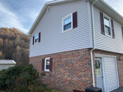 1014 Cavitts Creek Rd, House other with 5 bedrooms, 2 bathrooms and null parking in North Tazewell VA | Image 3