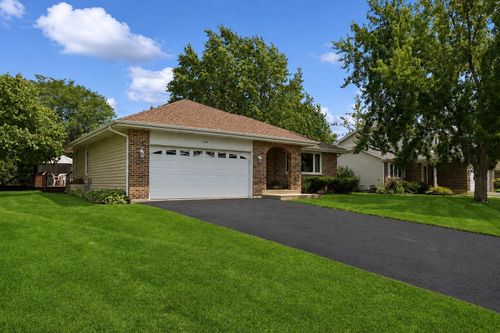 1166 Tracie Dr, Lake Zurich, IL, 60047-3341 | Card Image