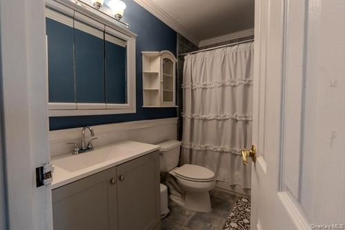 41 Jenny Lane, Islip, NY, 11742 | Card Image