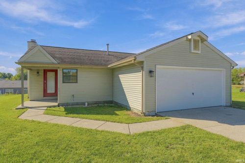 1910 Dowling St, Kendallville, IN, 46755-9436 | Card Image