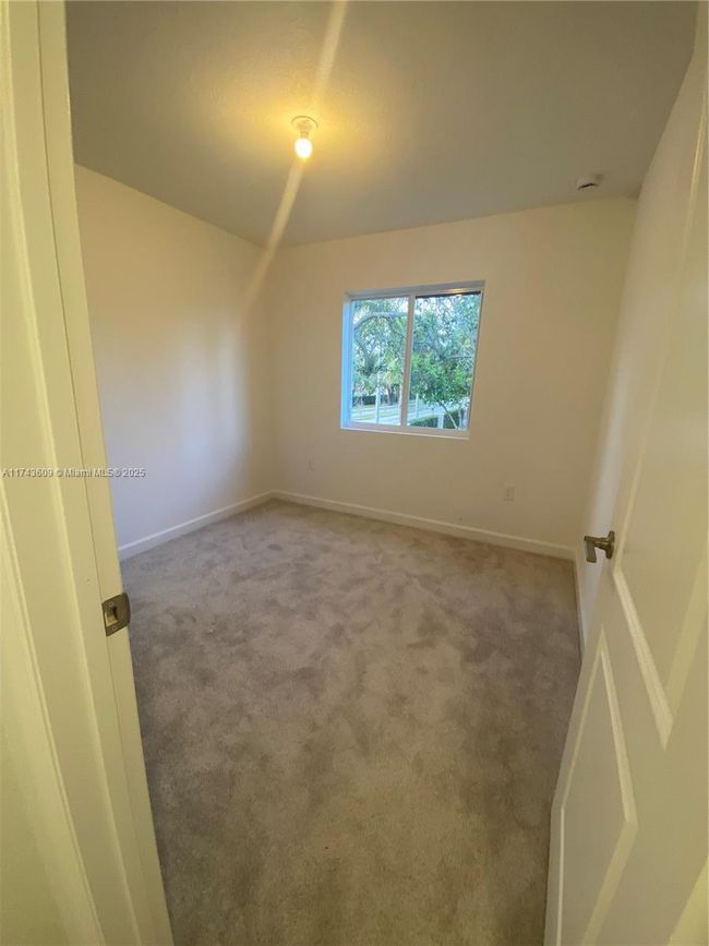 5195 Sw 37 Th St, Townhouse with 3 bedrooms, 3 bathrooms and null parking in West Park FL | Image 18
