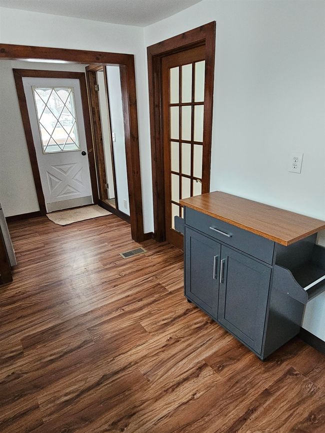 109 Charles St, House other with 3 bedrooms, 2 bathrooms and null parking in Bennington VT | Image 4